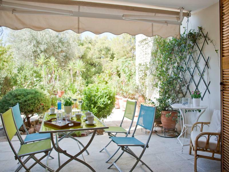 Comfortable Garden Apt Near Vouliagmeni Beach Αθήνα Εξωτερικό φωτογραφία