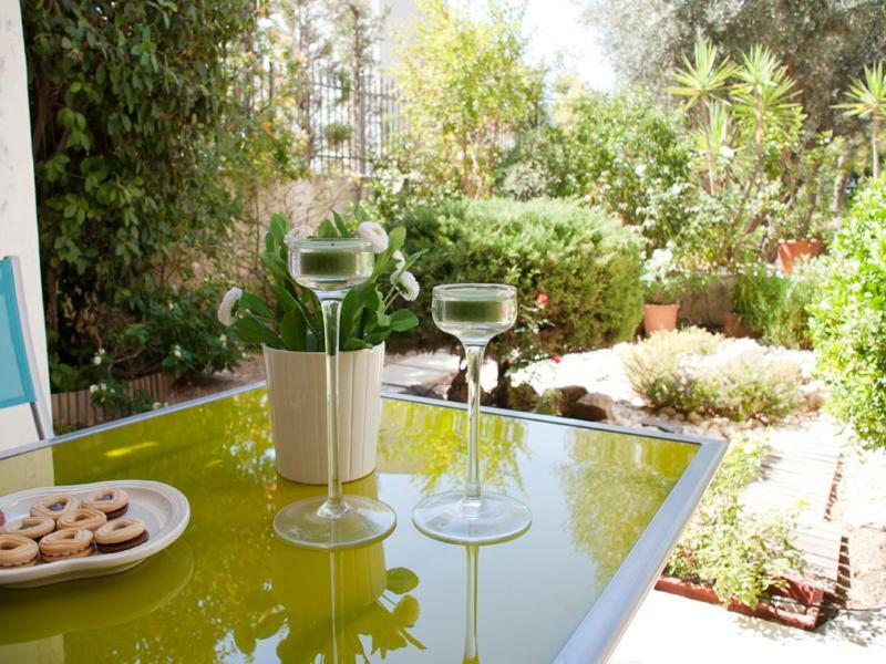 Comfortable Garden Apt Near Vouliagmeni Beach Αθήνα Εξωτερικό φωτογραφία