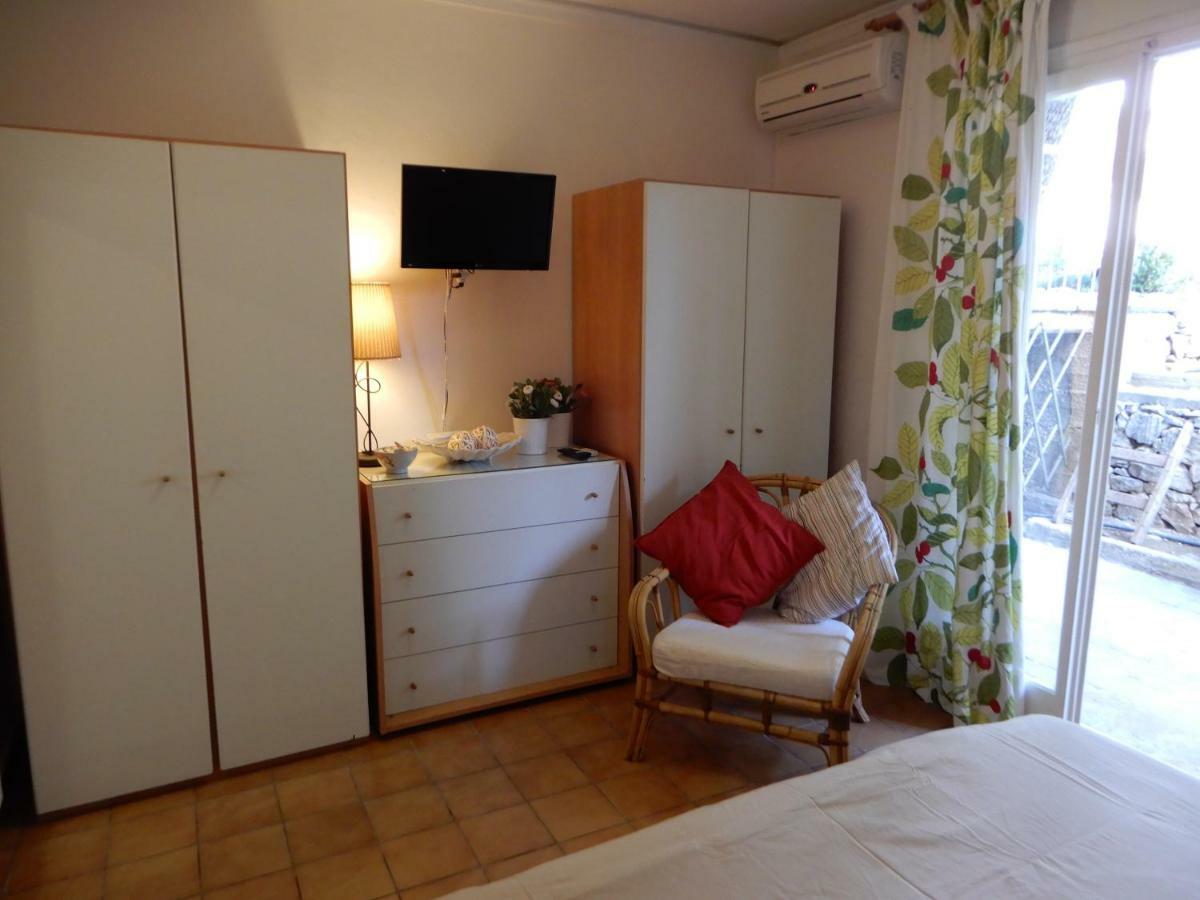 Comfortable Garden Apt Near Vouliagmeni Beach Αθήνα Εξωτερικό φωτογραφία